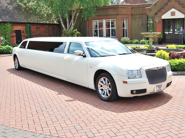 Outside view of Chrysler 300 Limousine